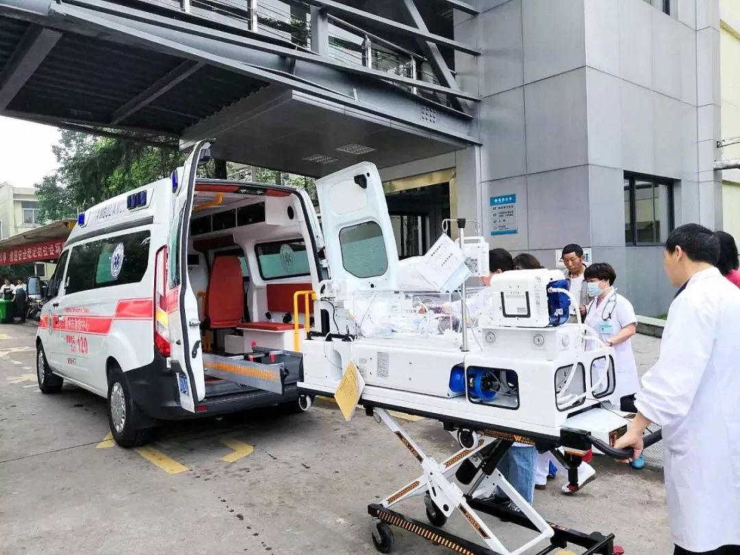 嘉鱼县长短途救护车转院